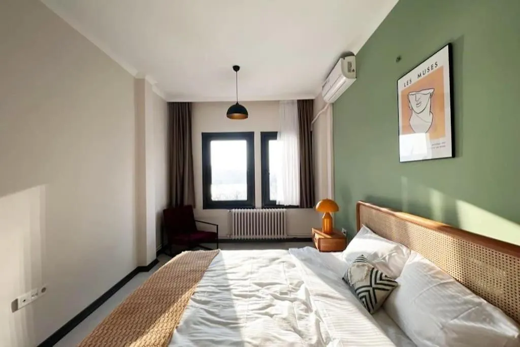 Wonder Homes 6 - Ultra Luxury , 4Br , 2Ba , Sea View Karakoey Istanbul Turkey